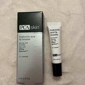 PCA Skin hyaluronic acid lip booster